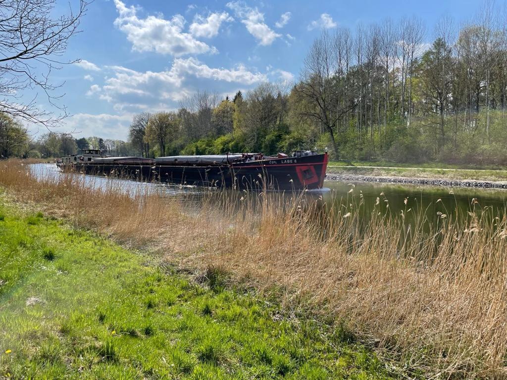 Pension Zur Schleuse Garni Am Elbe Luebeck - Kanal In Witzeeze エクステリア 写真