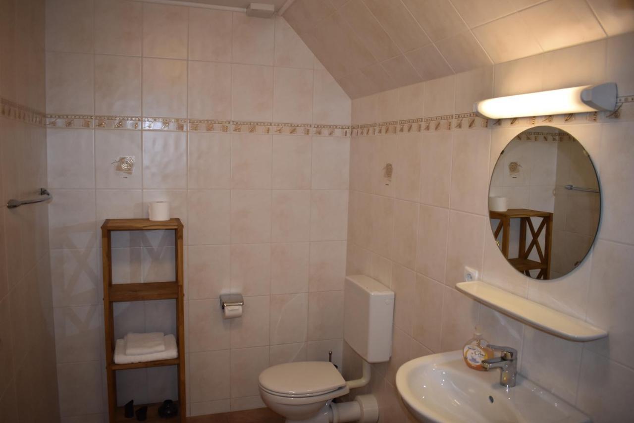 Pension Zur Schleuse Garni Am Elbe Luebeck - Kanal In Witzeeze エクステリア 写真