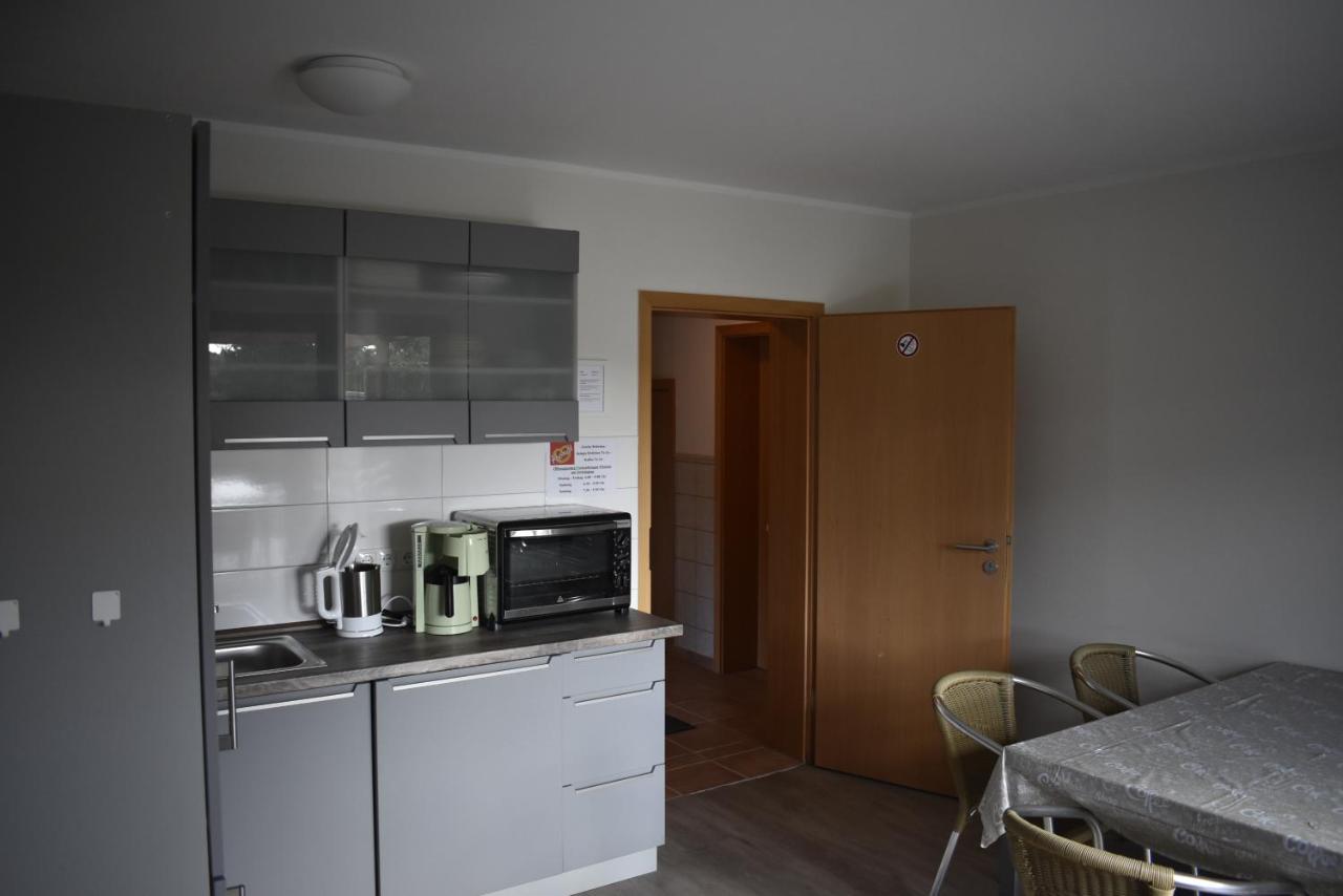 Pension Zur Schleuse Garni Am Elbe Luebeck - Kanal In Witzeeze エクステリア 写真
