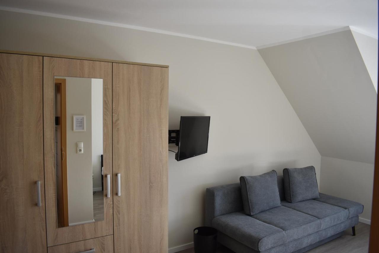 Pension Zur Schleuse Garni Am Elbe Luebeck - Kanal In Witzeeze エクステリア 写真