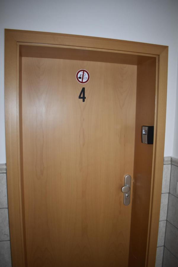 Pension Zur Schleuse Garni Am Elbe Luebeck - Kanal In Witzeeze エクステリア 写真