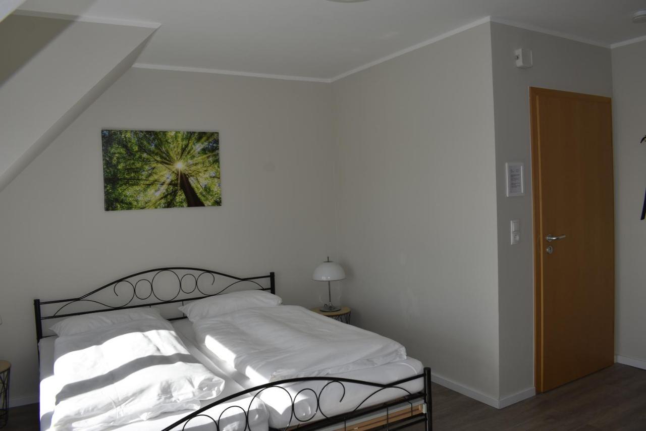 Pension Zur Schleuse Garni Am Elbe Luebeck - Kanal In Witzeeze エクステリア 写真